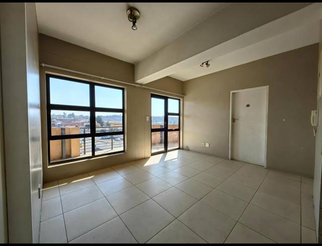 2 BEDROOM PROPERTY TO RENT IN BRAAMFONTEIN